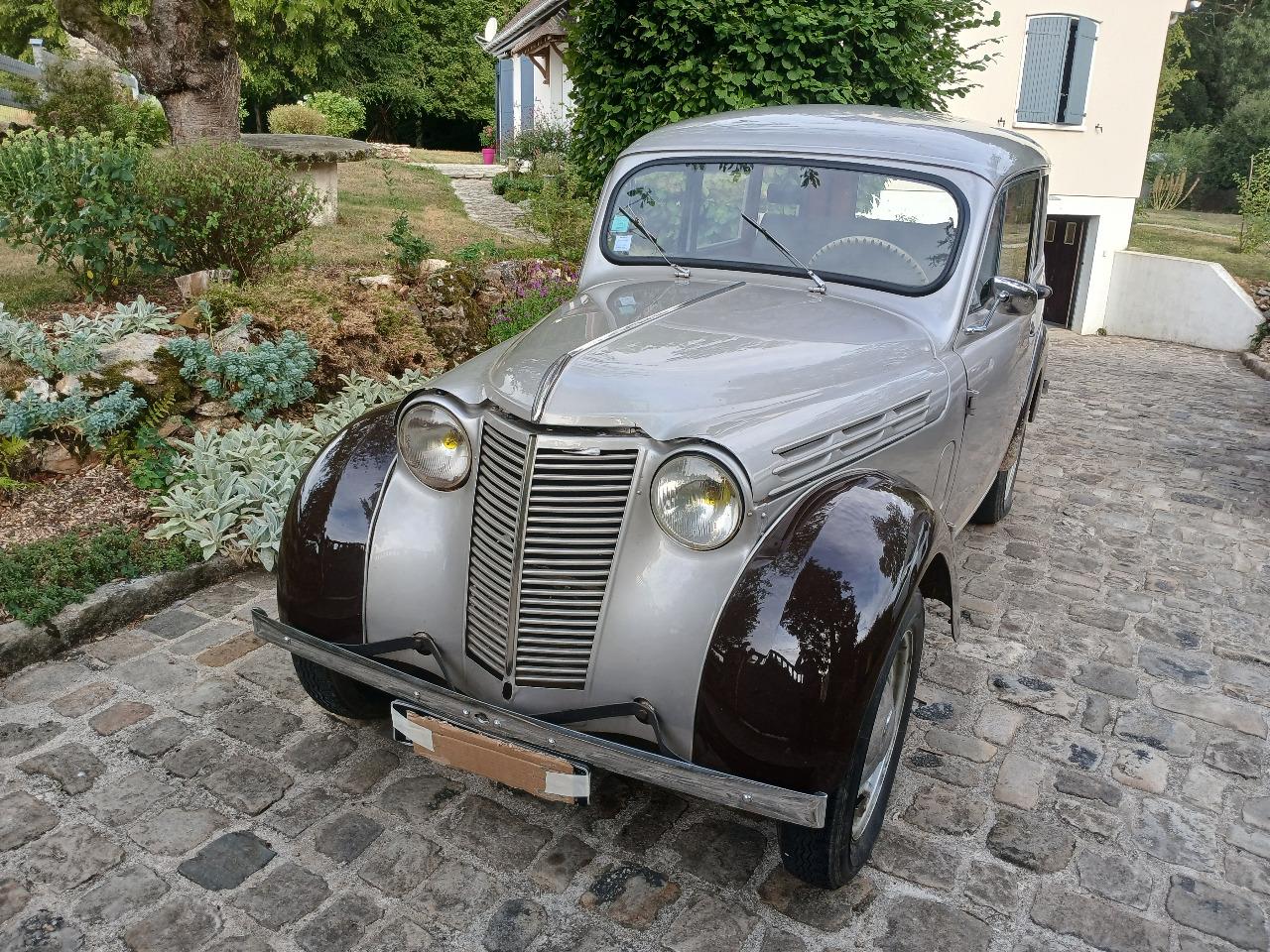 RENAULT Juvaquatre R 2100 - 1955 LesAnciennes.com