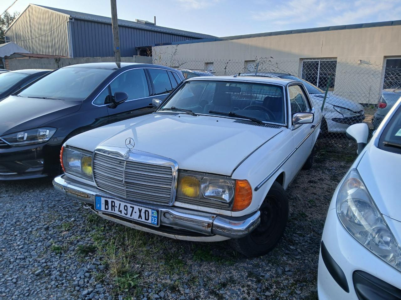 MERCEDES 230 CE - 1984 LesAnciennes.com