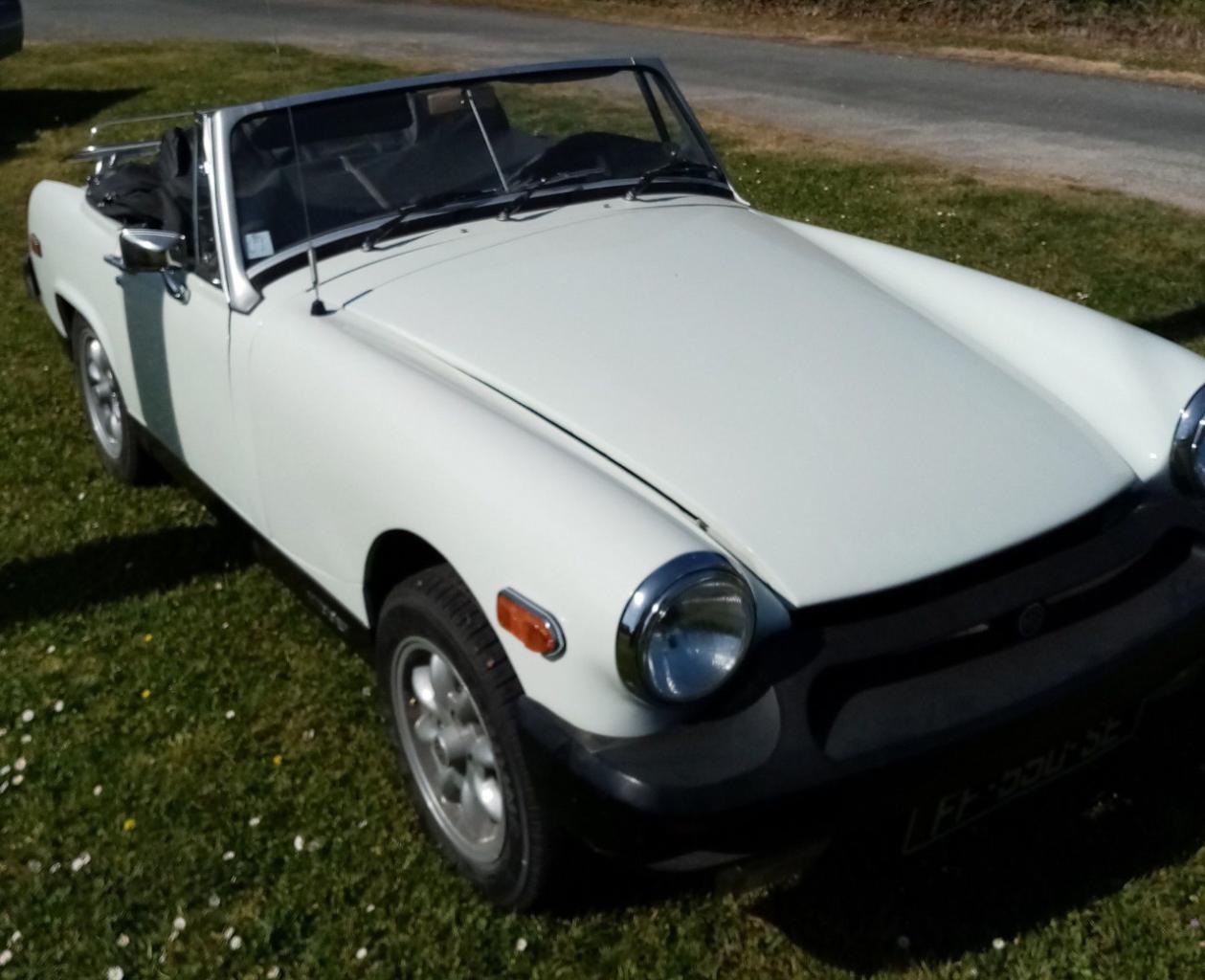 MG Midget 1500 - 1977 LesAnciennes.com