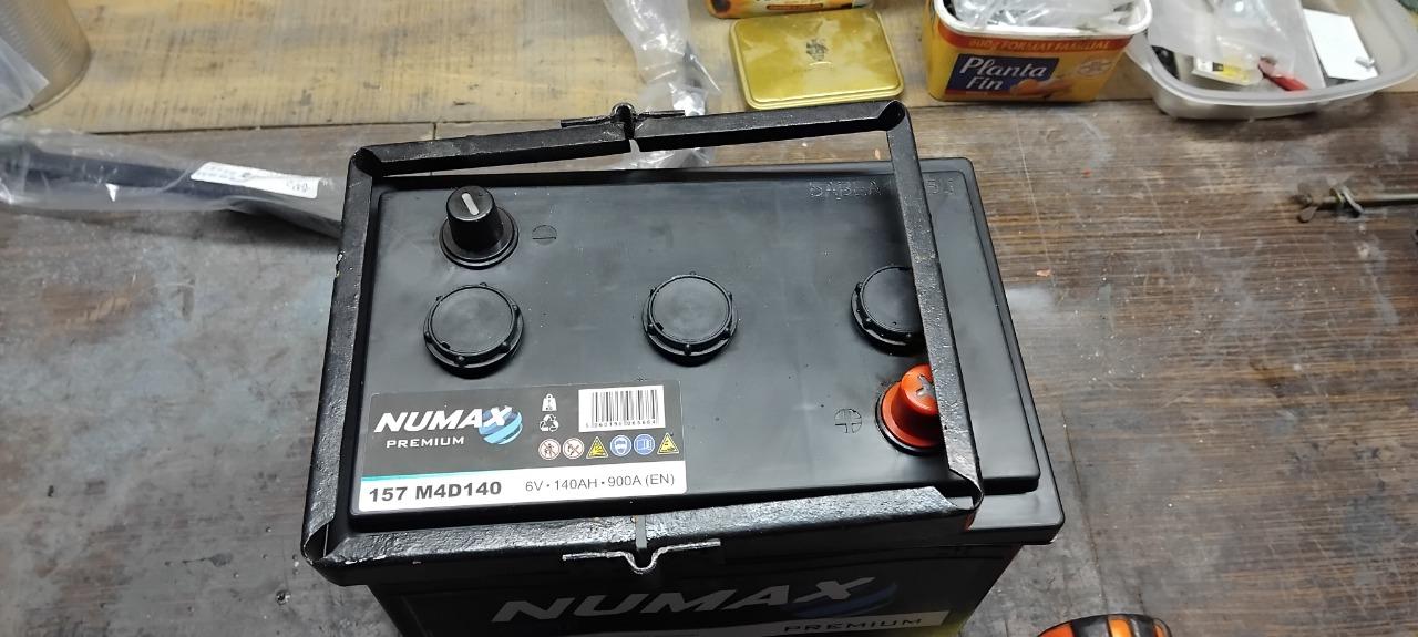 Pièces NUMAX 157 MD4 140Ah/900A 6 6 volts LesAnciennes.com