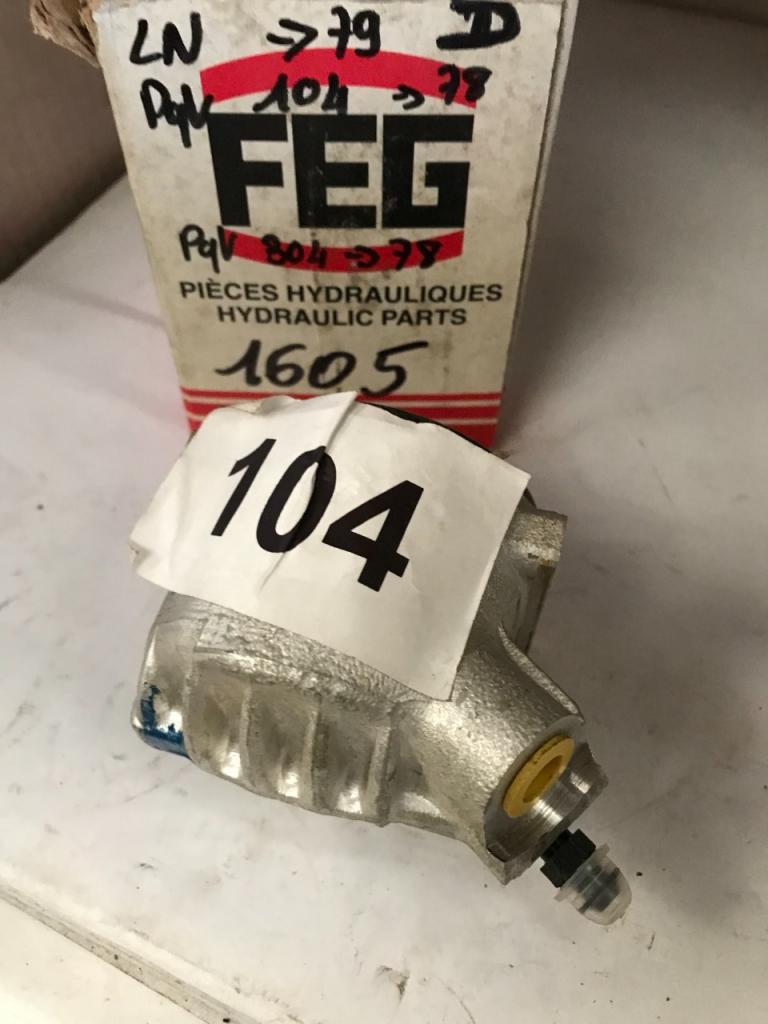 Etrier avant droit PEUGEOT 104 LesAnciennes.com