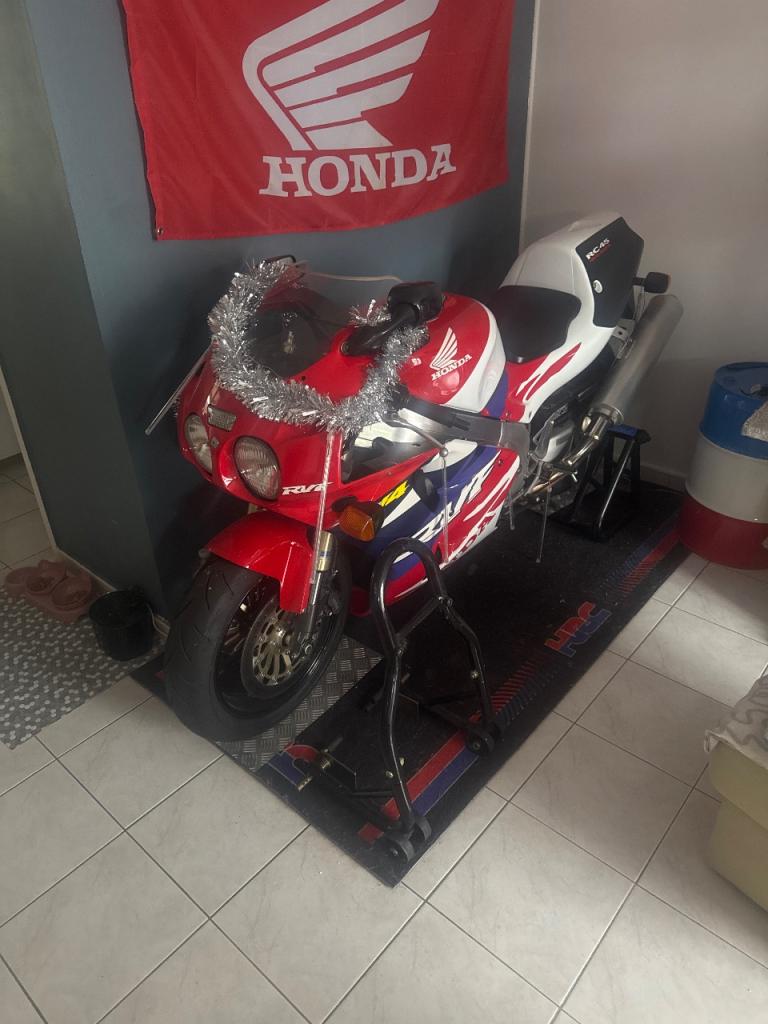 HONDA RVF 750 RC45 - 1997 LesAnciennes.com