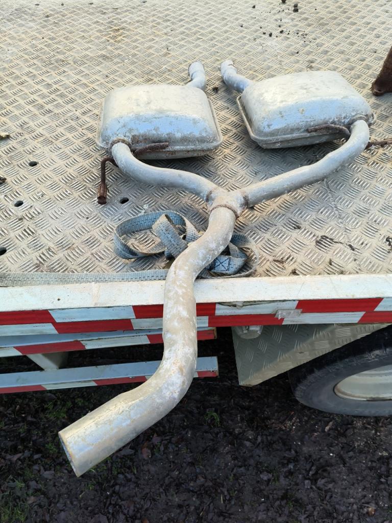 Pièces FORD Scorpio V6 silencieux LesAnciennes.com