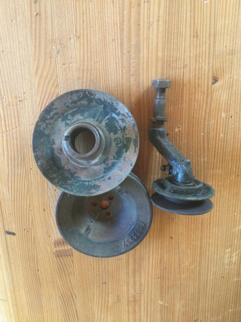 Pièces RENAULT 4CV LesAnciennes.com