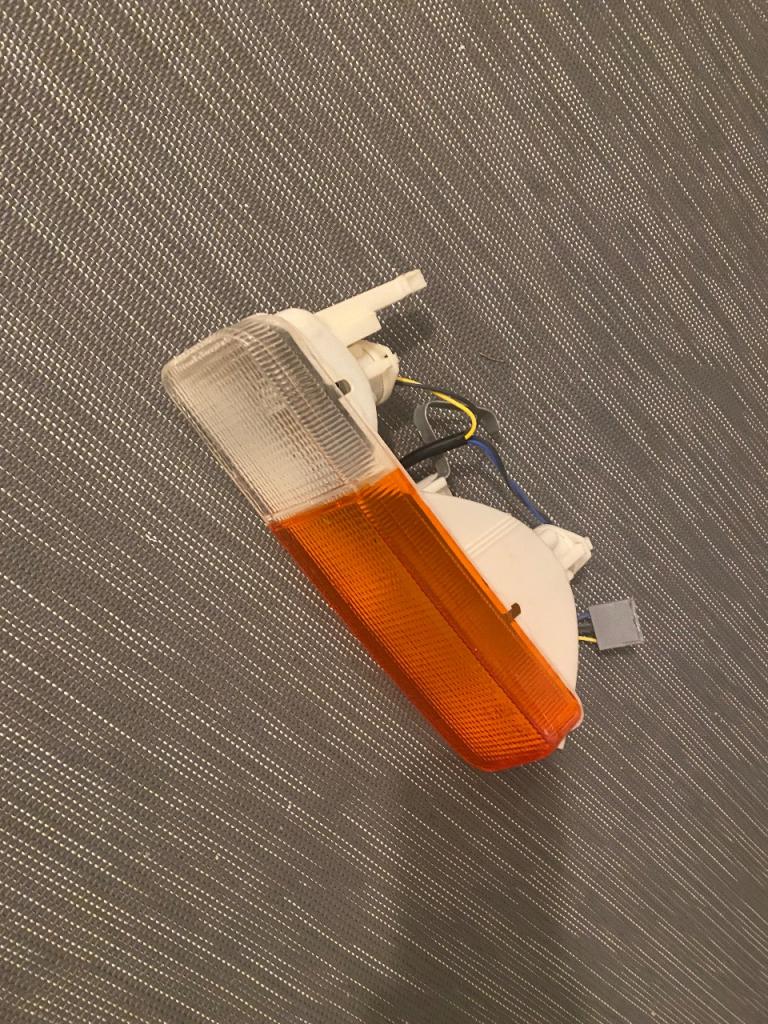 Clignotant PEUGEOT 505 LesAnciennes.com