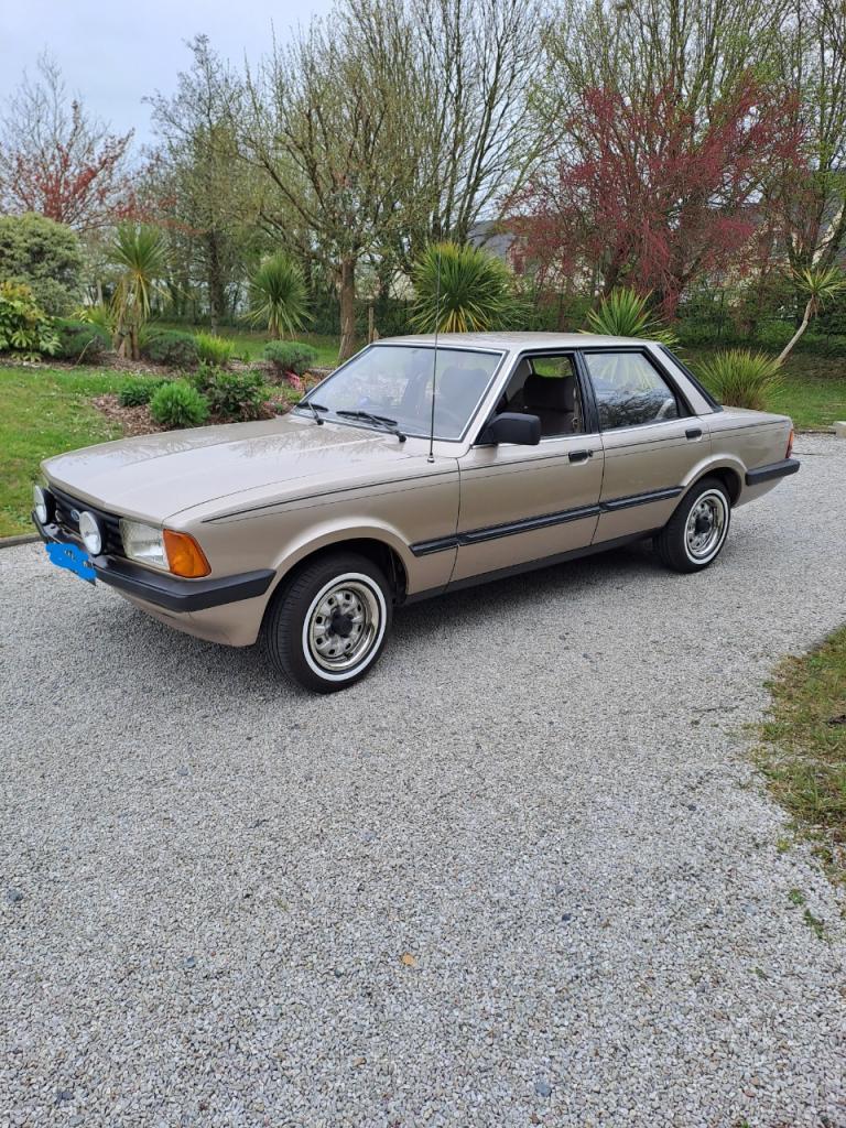 FORD Taunus - 1982 LesAnciennes.com
