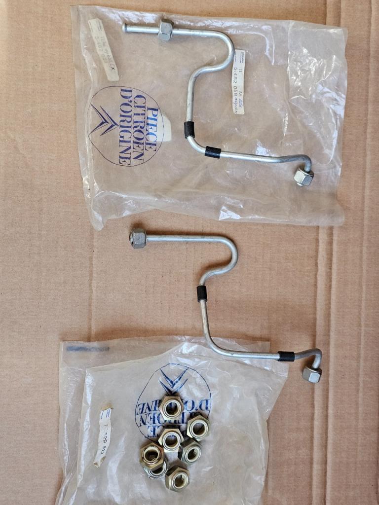 Tube injection et ecrou CITROEN CX LesAnciennes.com