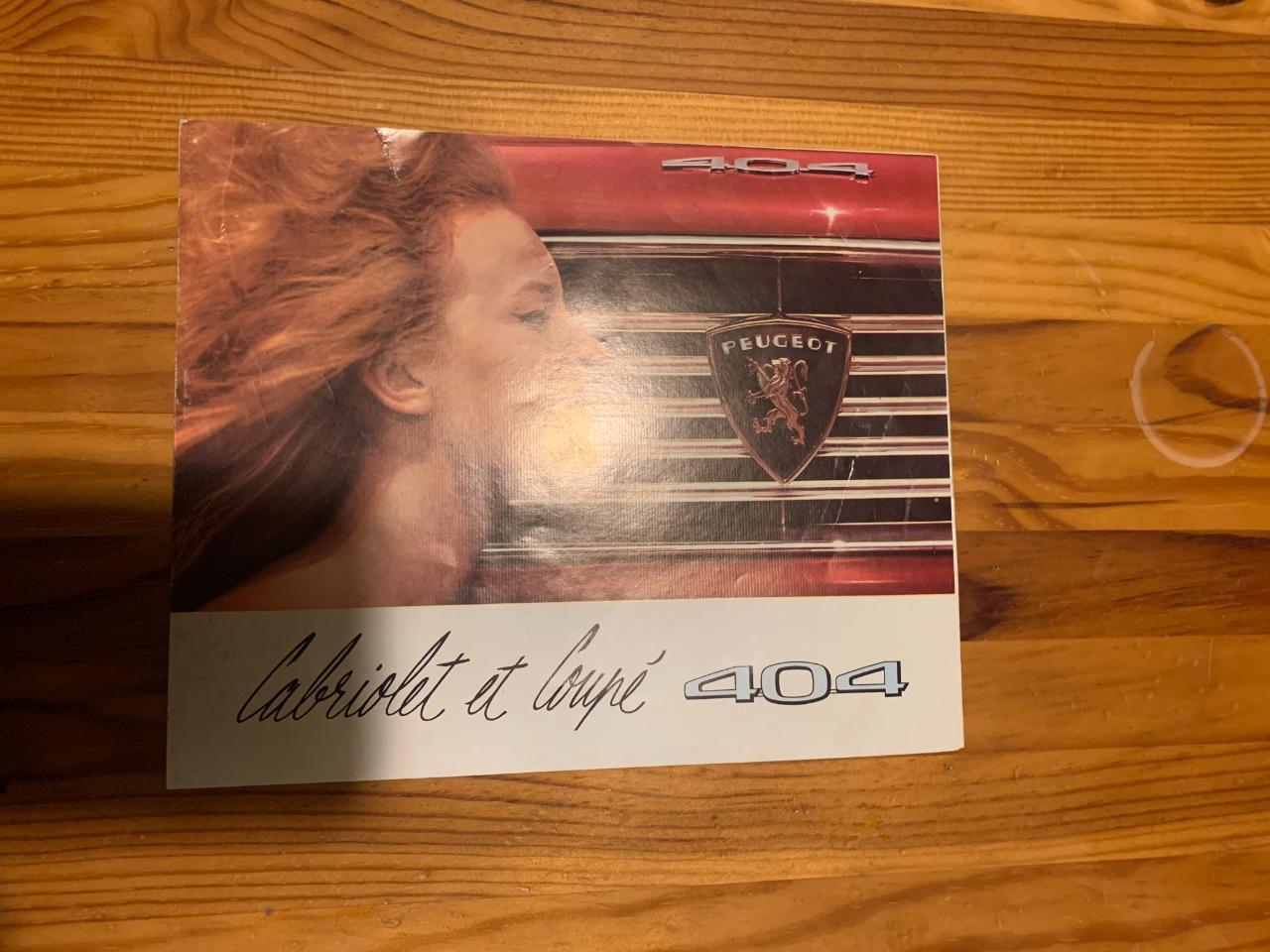 Catalogue Gamme Peugeot 404 Coupé, Cabriolet LesAnciennes.com