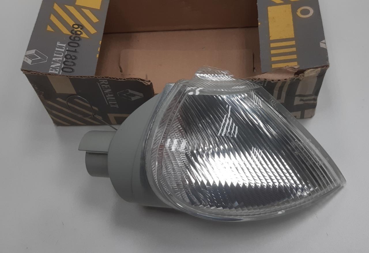 Feu clignotant AVD Valéo Laguna 1 LesAnciennes.com