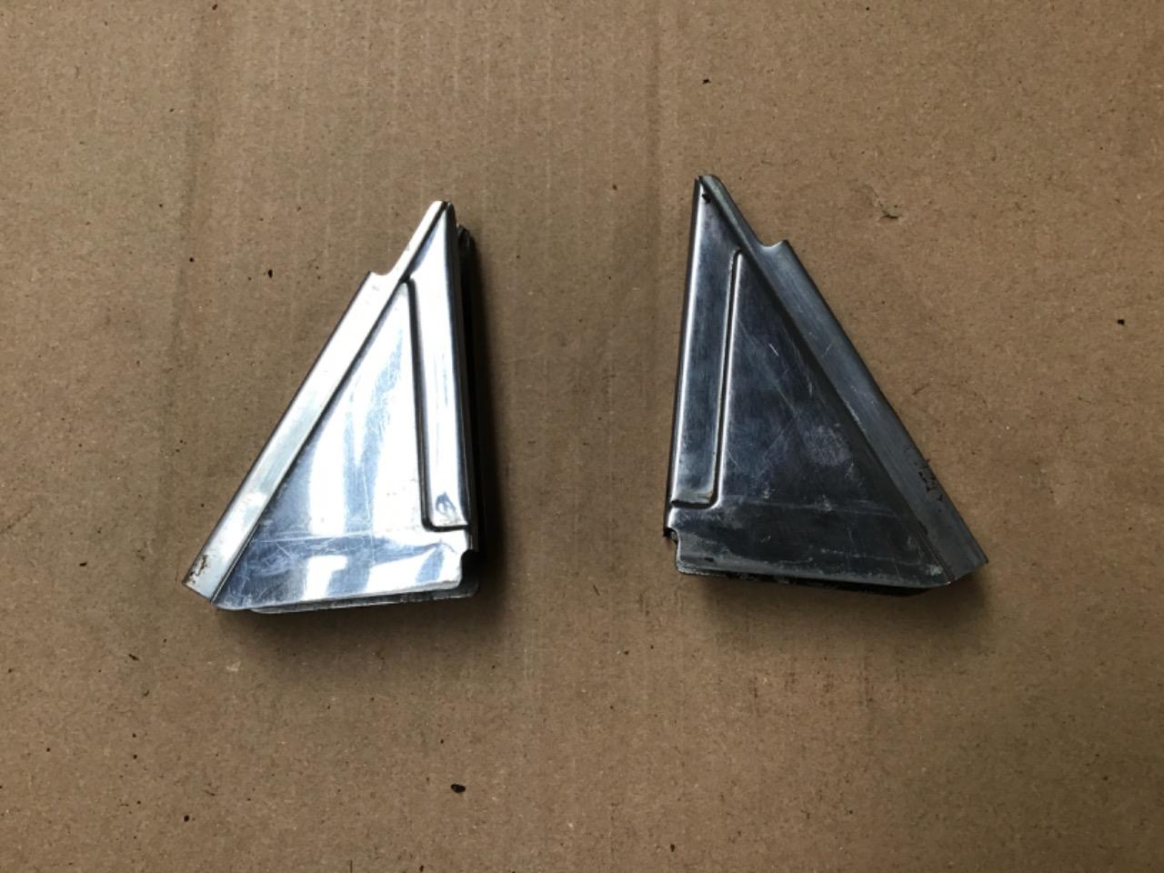 ENJOLIVEUR DE PORTES PEUGEOT 404 LesAnciennes.com