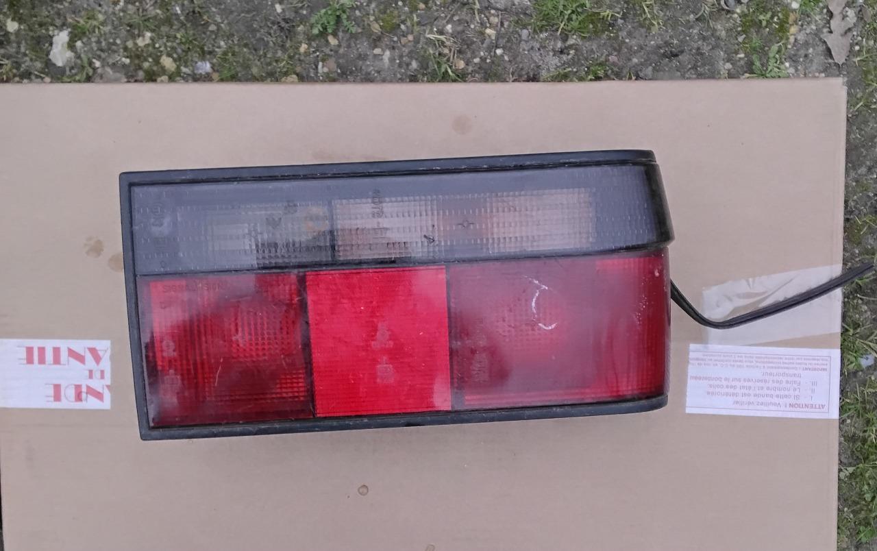 Feu r 9 LesAnciennes.com