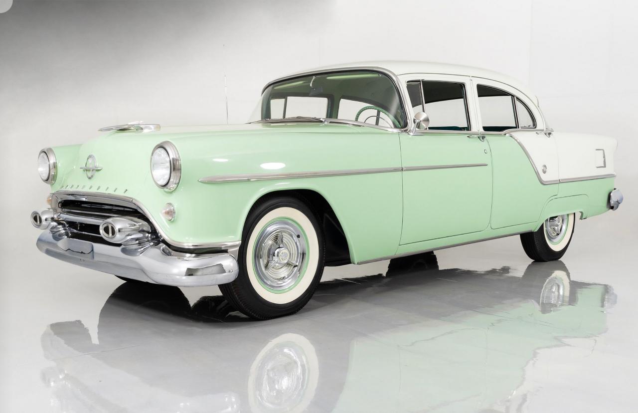 OLDSMOBILE 88 Super 88 - 1954 LesAnciennes.com