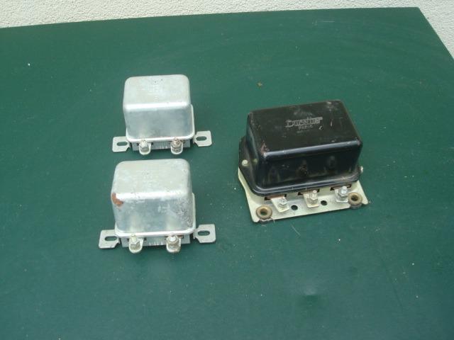 Lot de pièces PEUGEOT 404 berline ou autre LesAnciennes.com