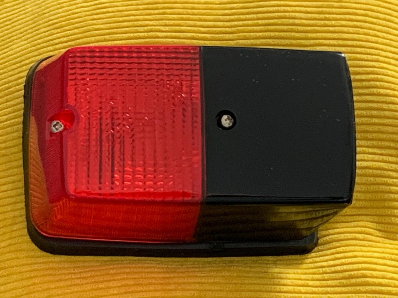 Feu de brouillard et de plaque Seima pour R5, R12, LesAnciennes.com