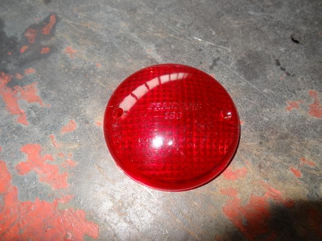 Cabochon feu ar PEUGEOT 403 LesAnciennes.com