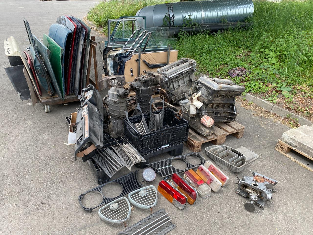 Lot de pièces ALFA ROMEO bertone LesAnciennes.com