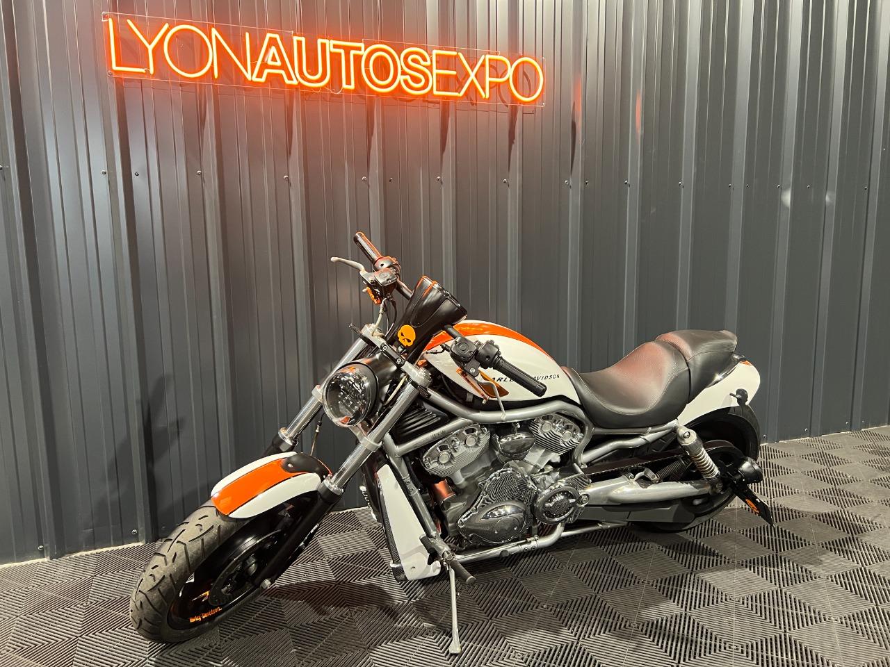 HARLEY DAVIDSON V-ROD 1131 - 2005 LesAnciennes.com