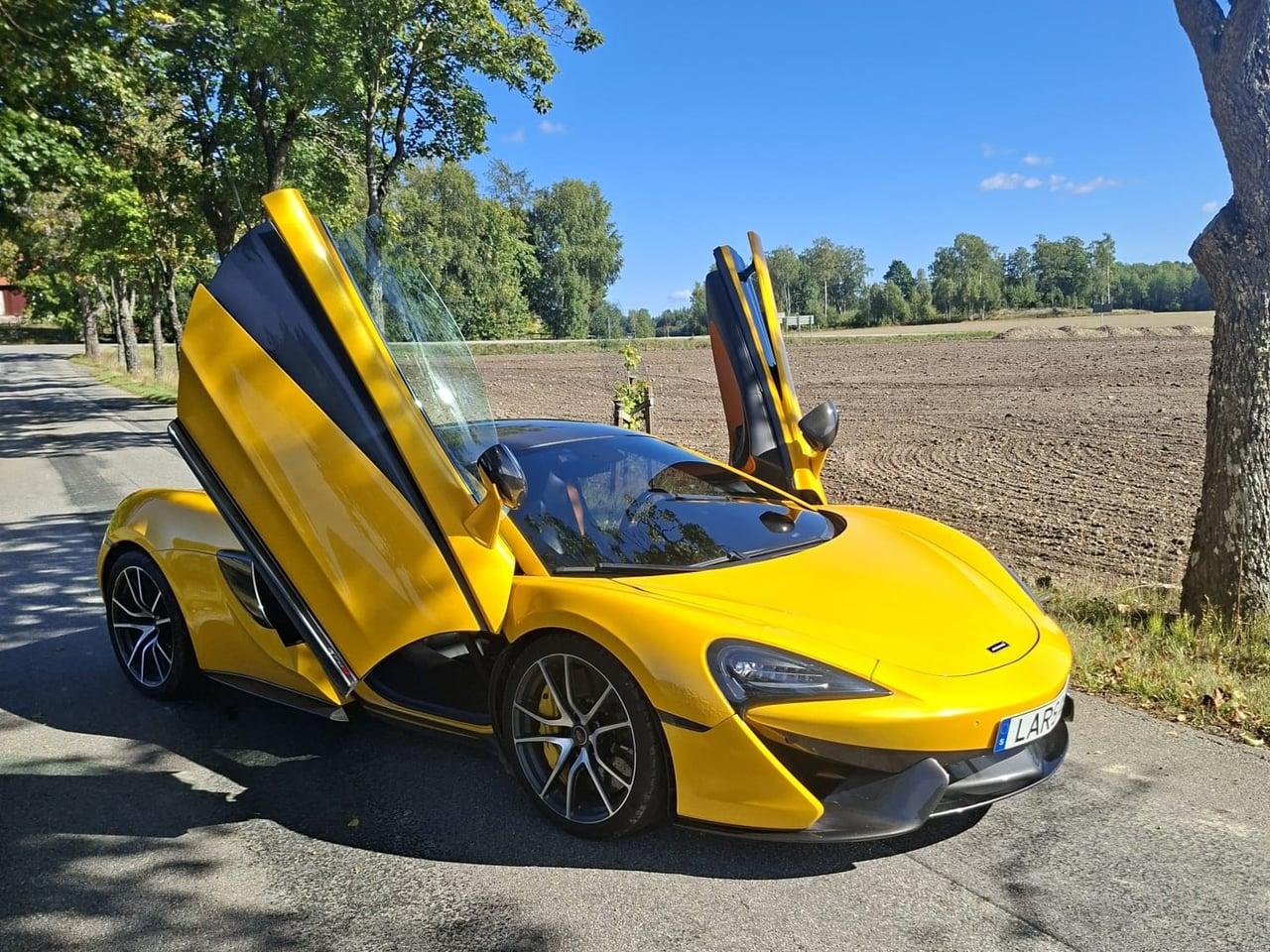 2018 McLaren 570S LesAnciennes.com