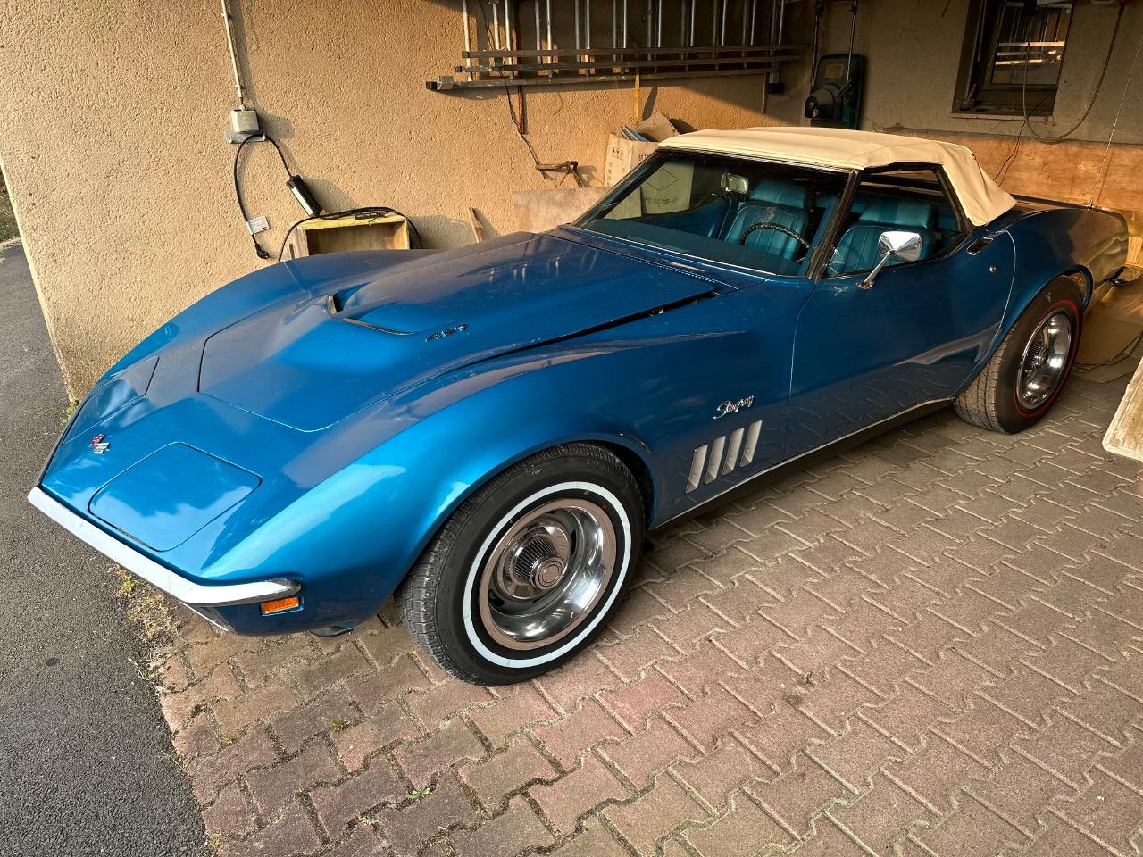 CHEVROLET Corvette Stingray - 1969 LesAnciennes.com