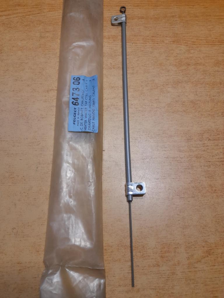 Commande Robinet de chauffage Peugeot 404 LesAnciennes.com