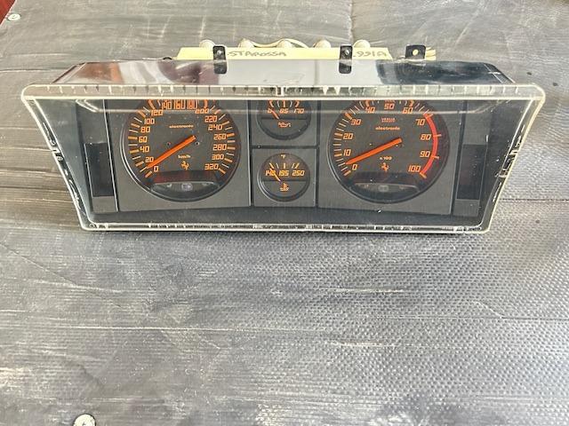 Compteur pour Ferrari Testarossa LesAnciennes.com
