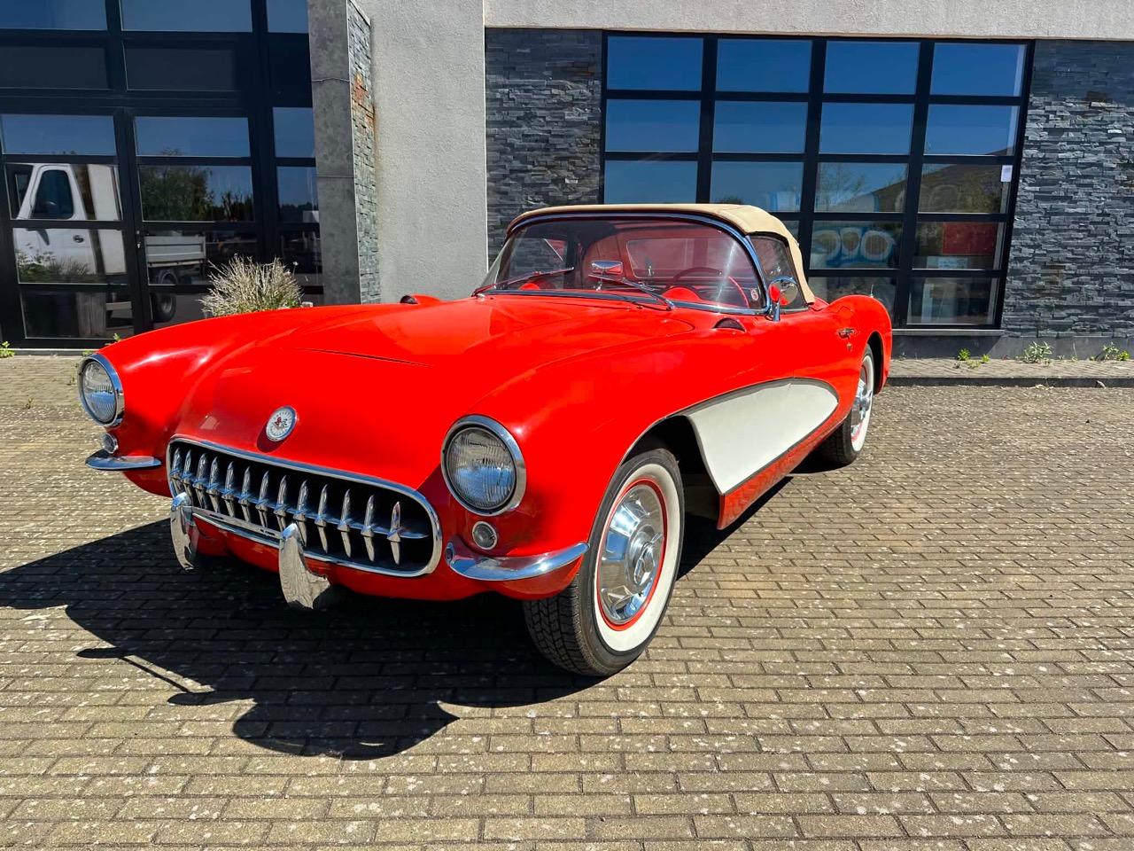 CHEVROLET Corvette C1 - 1956 LesAnciennes.com