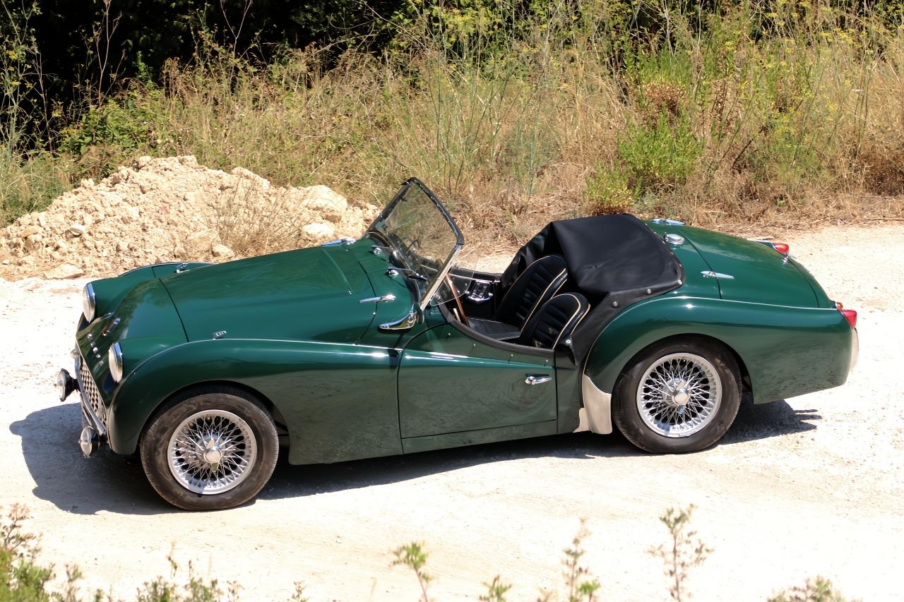 TRIUMPH TR3A - 1959 LesAnciennes.com