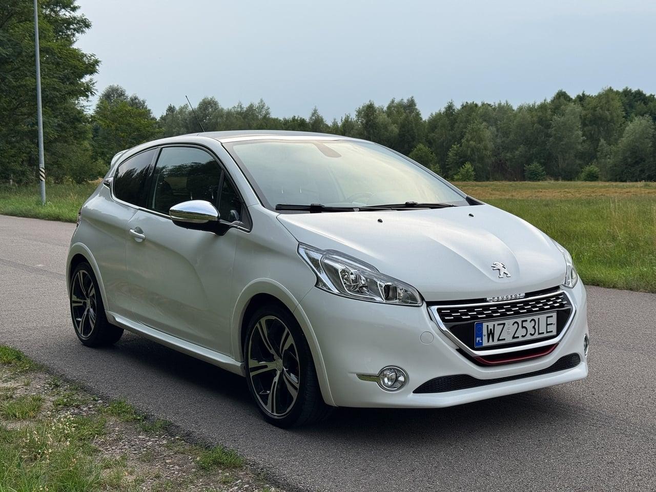 2014 Peugeot 208 GTi LesAnciennes.com