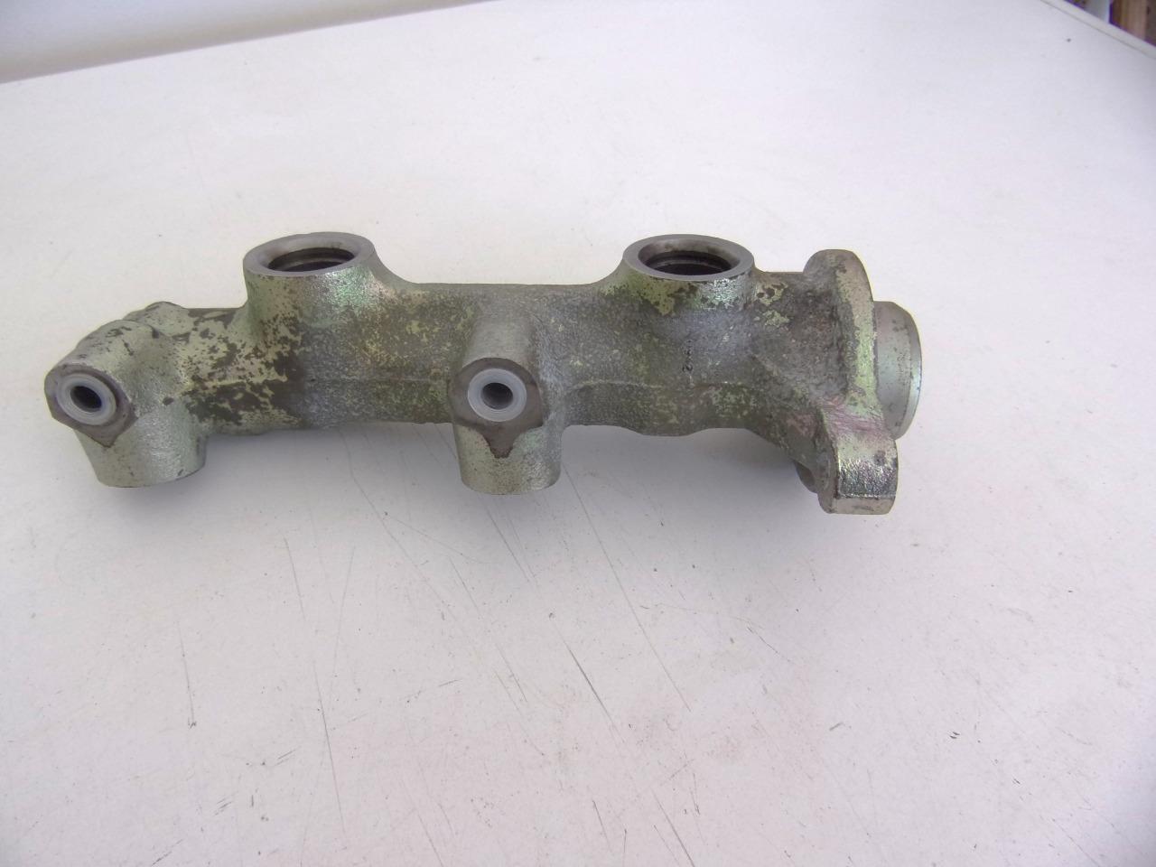 Maître-cylindre de frein OPEL Kadett D LesAnciennes.com