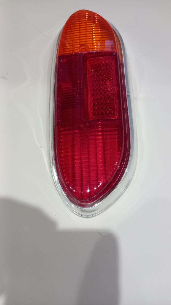 FEU ARRIERE DROITE PEUGEOT 204 DE 1966 A 1972 LesAnciennes.com