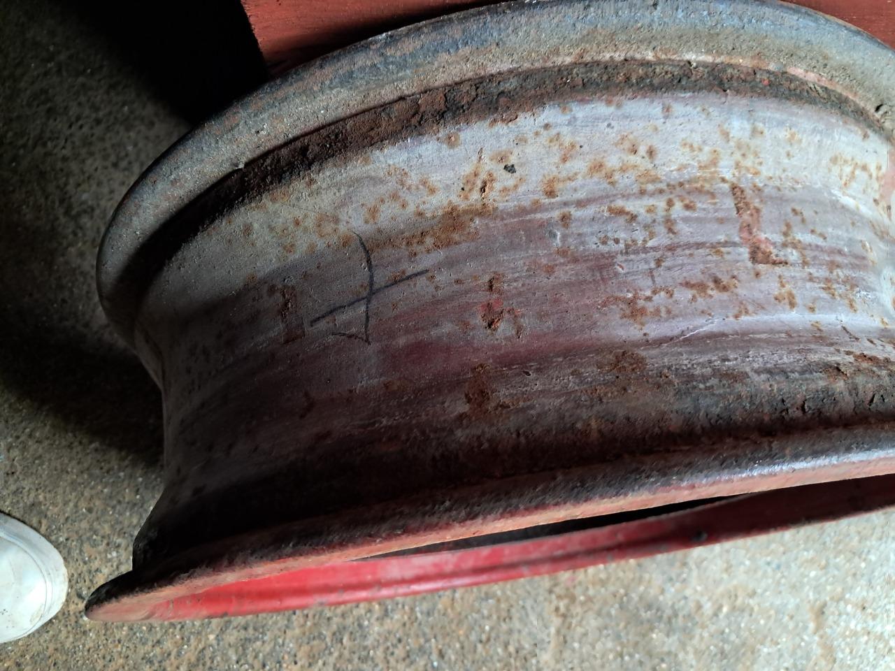 Jantes CITROEN Traction 15/6 D LesAnciennes.com