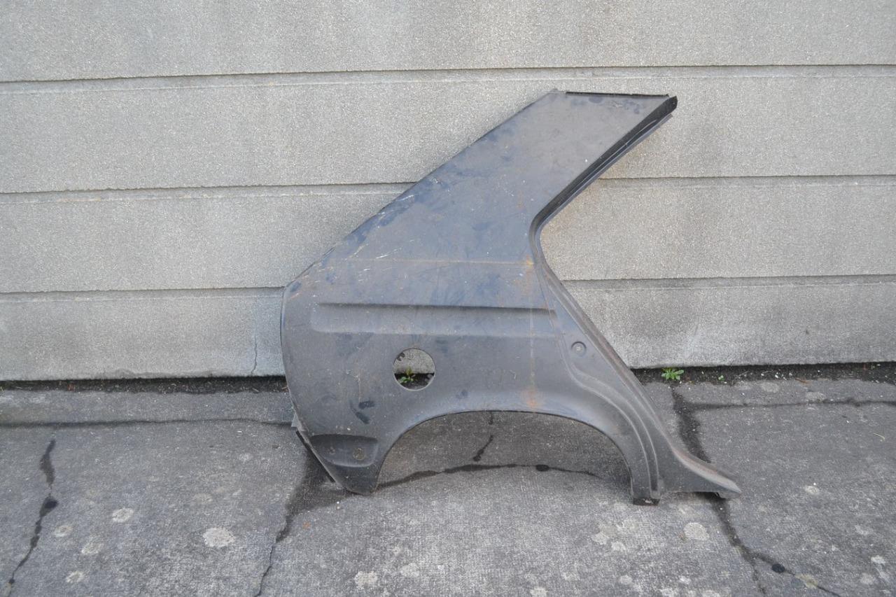 Aile AR DTE PEUGEOT 104 4 portes, ap 1981, neuve LesAnciennes.com