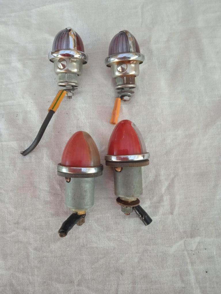 Feux laterals LesAnciennes.com