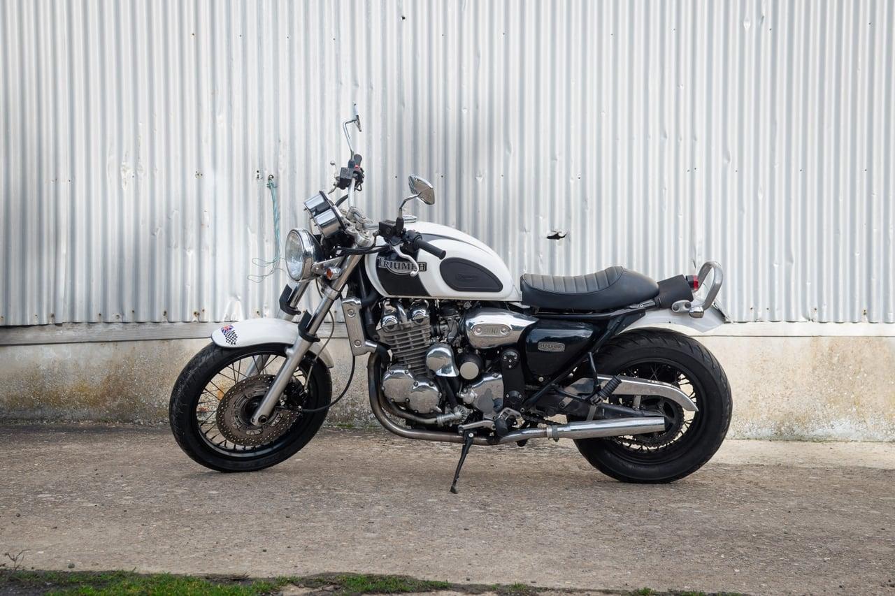 1997 Triumph Thunderbird 900 LesAnciennes.com