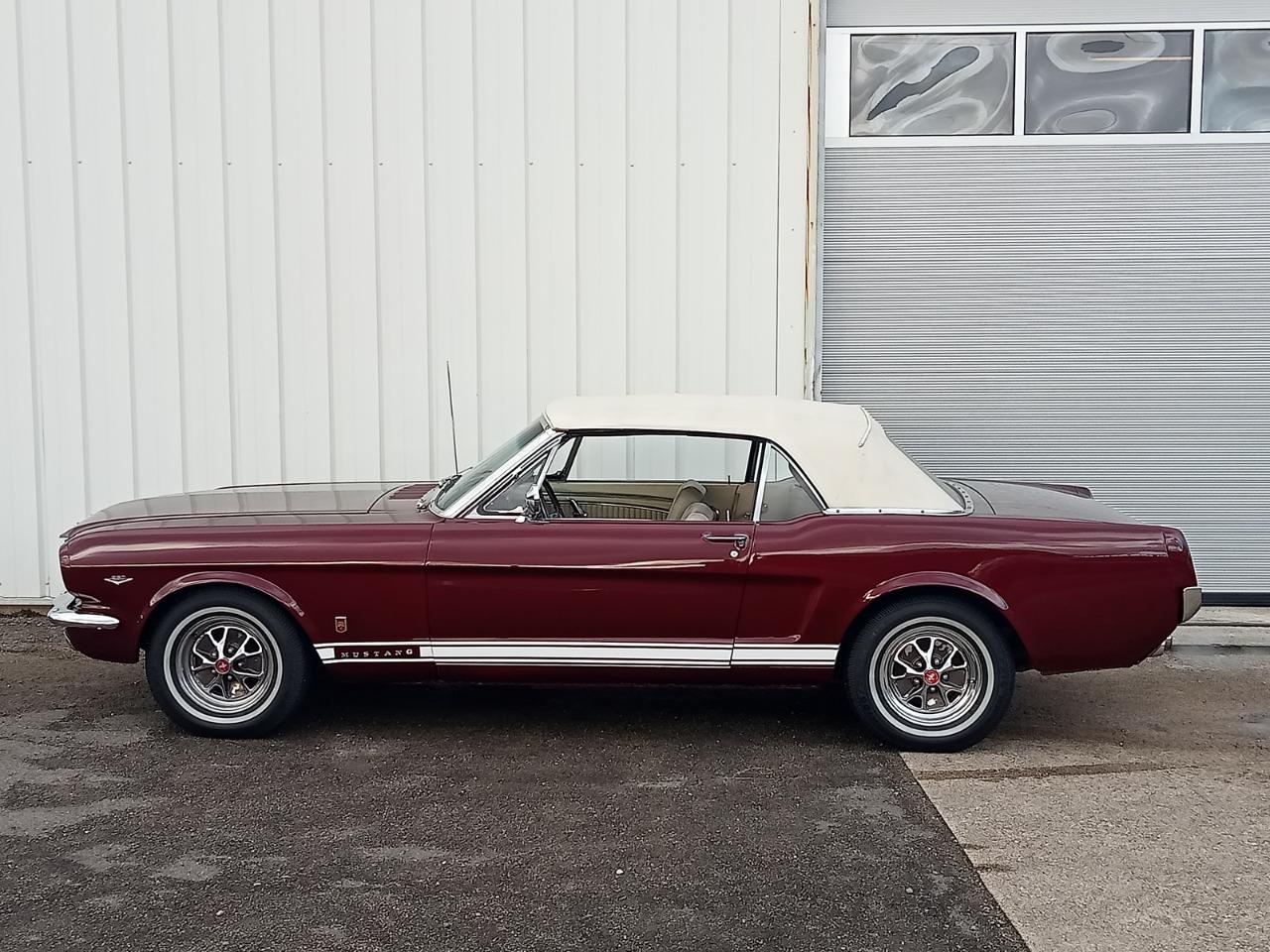 FORD Mustang Cabriolet - 1964 LesAnciennes.com