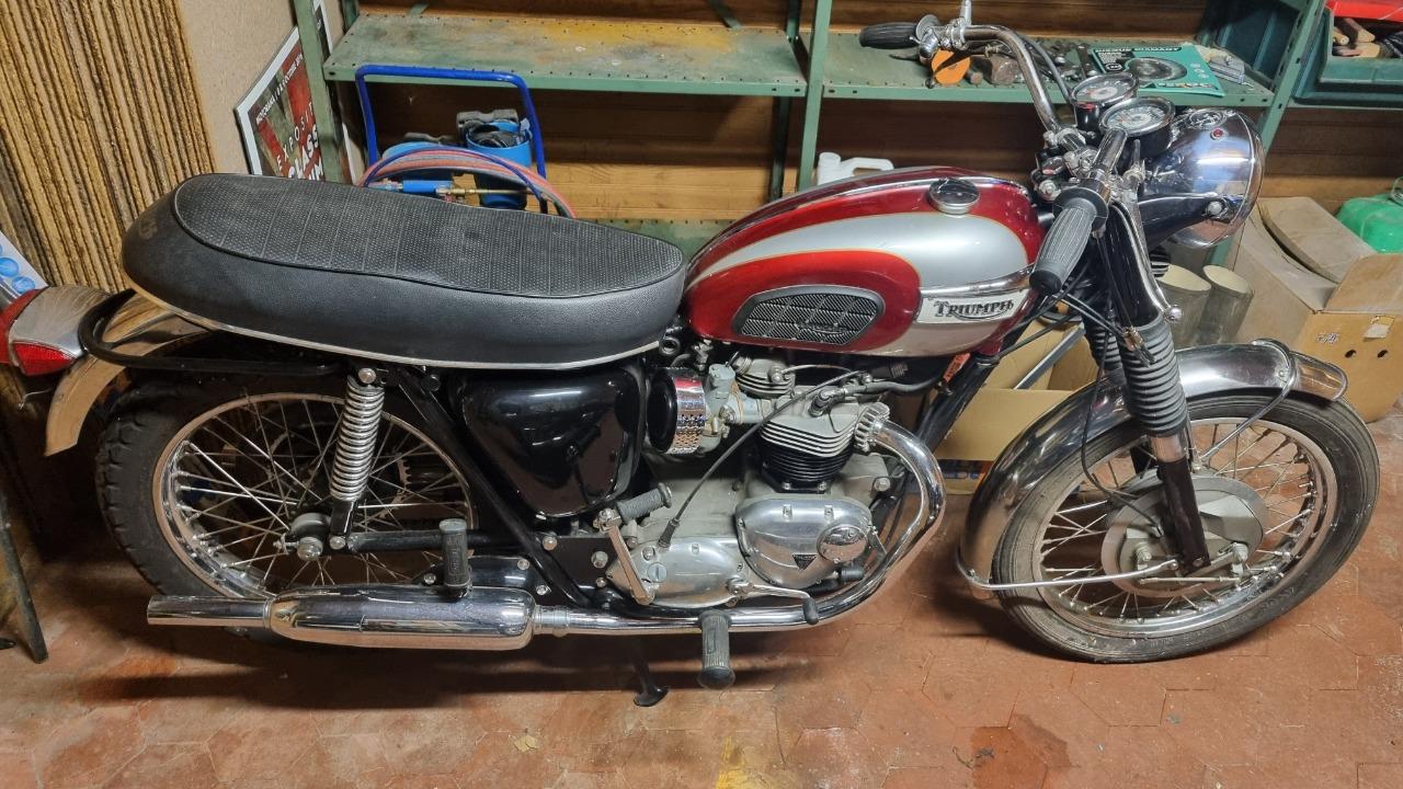 TRIUMPH TIGER 650 - 1968 LesAnciennes.com