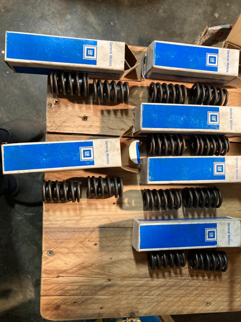 Pièces GMC V6 et V8 GM ressorts soupapes GM LesAnciennes.com