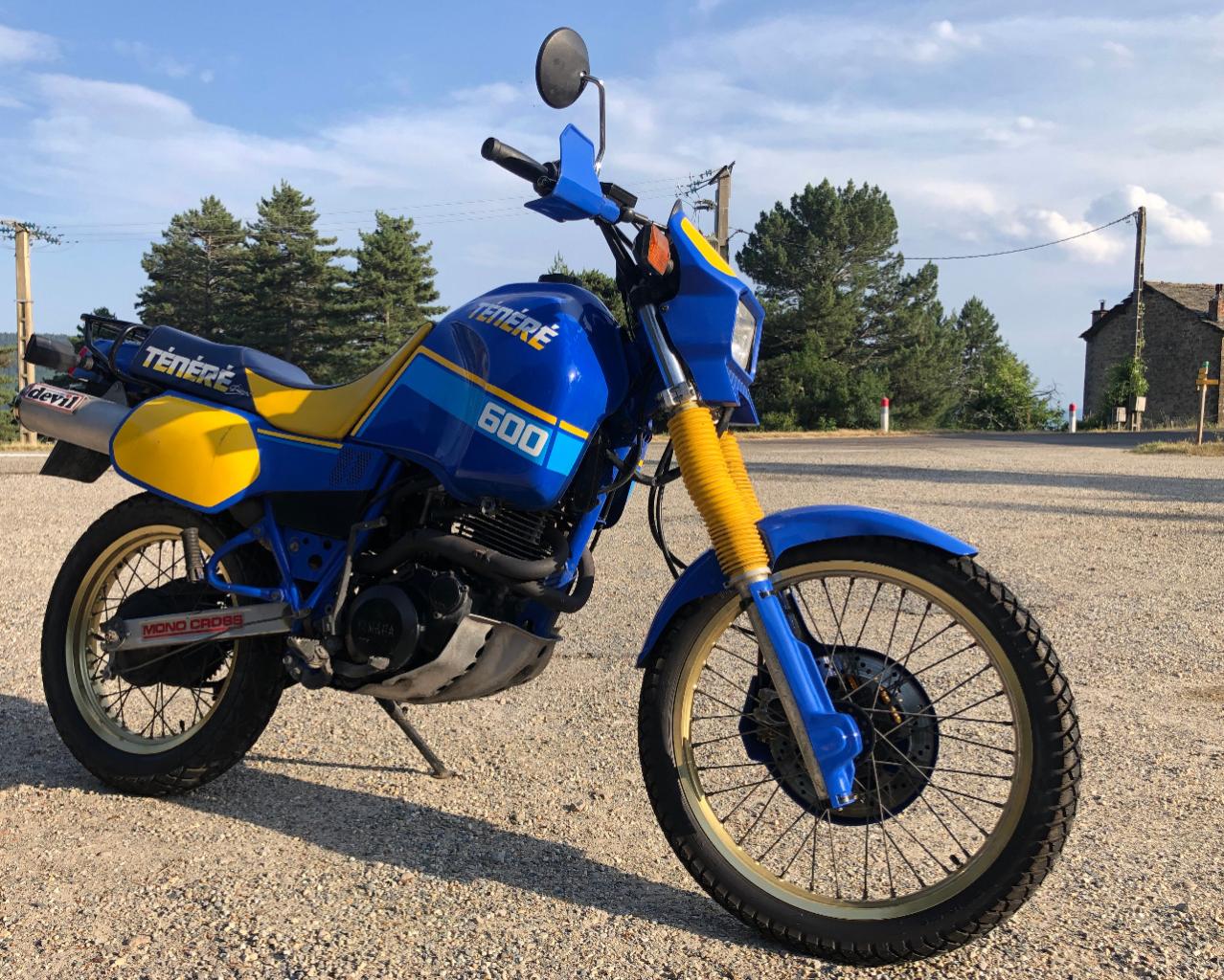 YAMAHA TENERE 600 1VJ - 1986 LesAnciennes.com