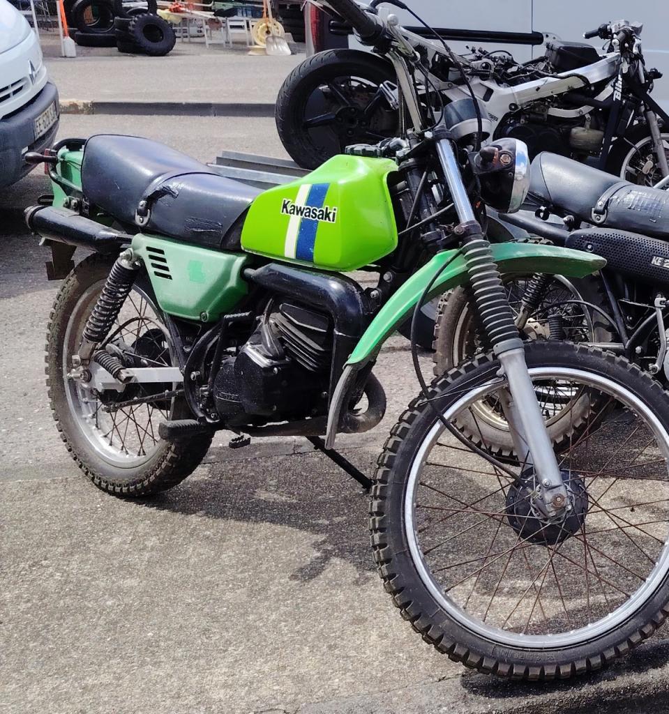 KAWASAKI KE 125 ENDURO - 1980 LesAnciennes.com