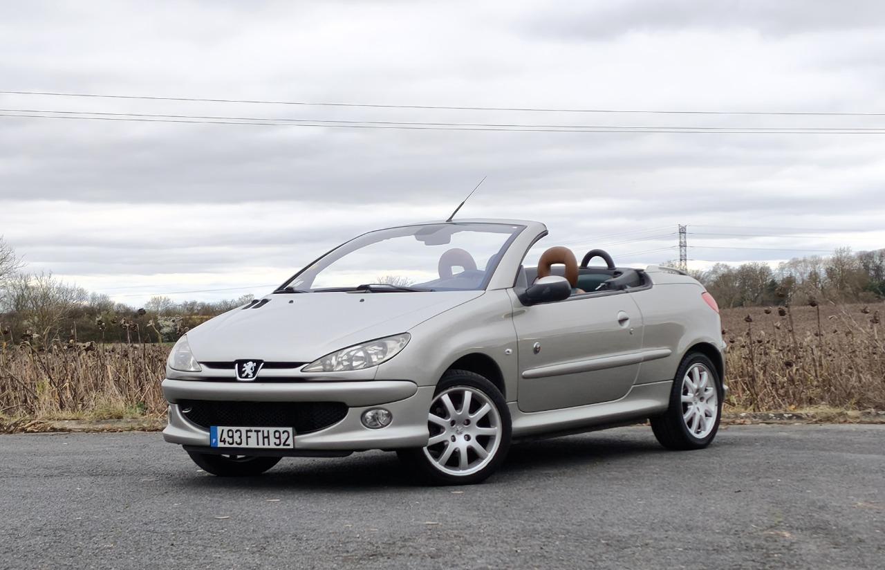 PEUGEOT 206 CC ROLAND GARROS - 2003 LesAnciennes.com