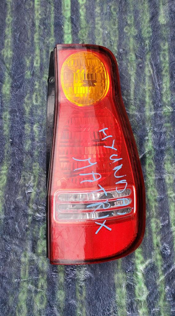 Feu arrière droit Hyundai MATRIX état exceptionnel LesAnciennes.com