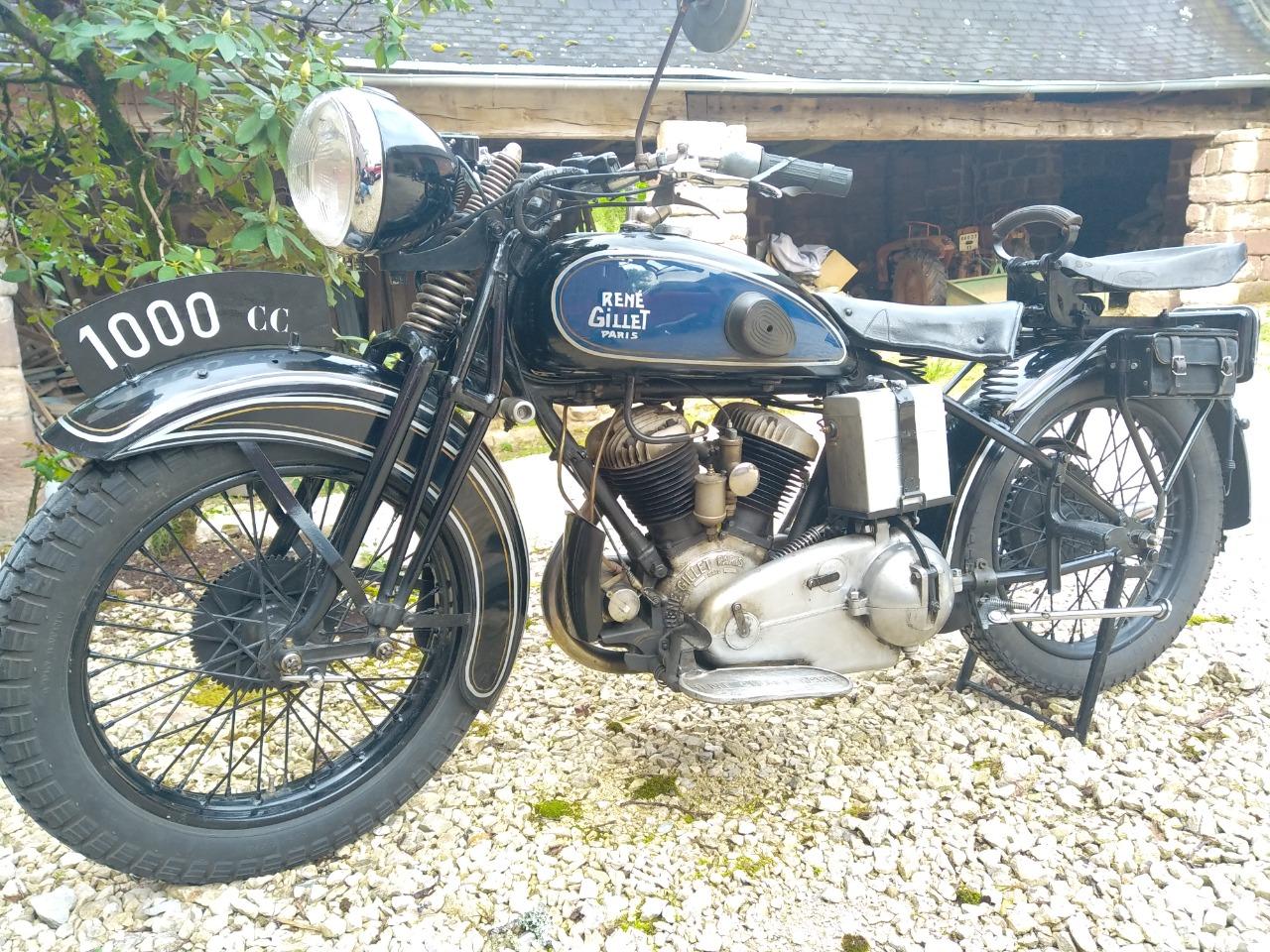 RENE GILLET Type J Police - 1950 LesAnciennes.com