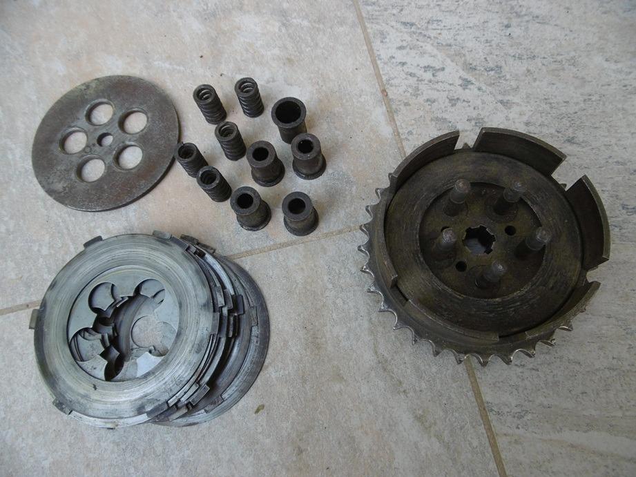 Embrayage PEUGEOT P107 LesAnciennes.com