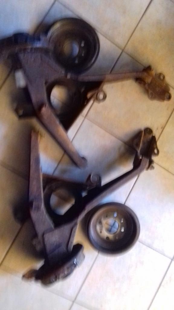 Demis trains AR FIAT 850 Coupé LesAnciennes.com