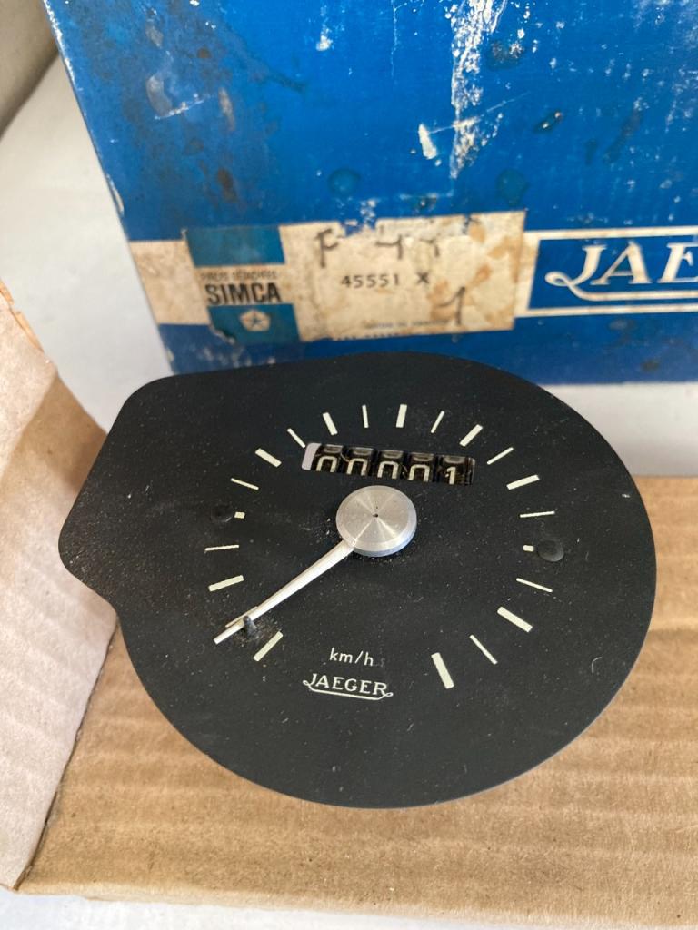 Compteur neuf JAEGER pour SIMCA 1100 spéciale LesAnciennes.com
