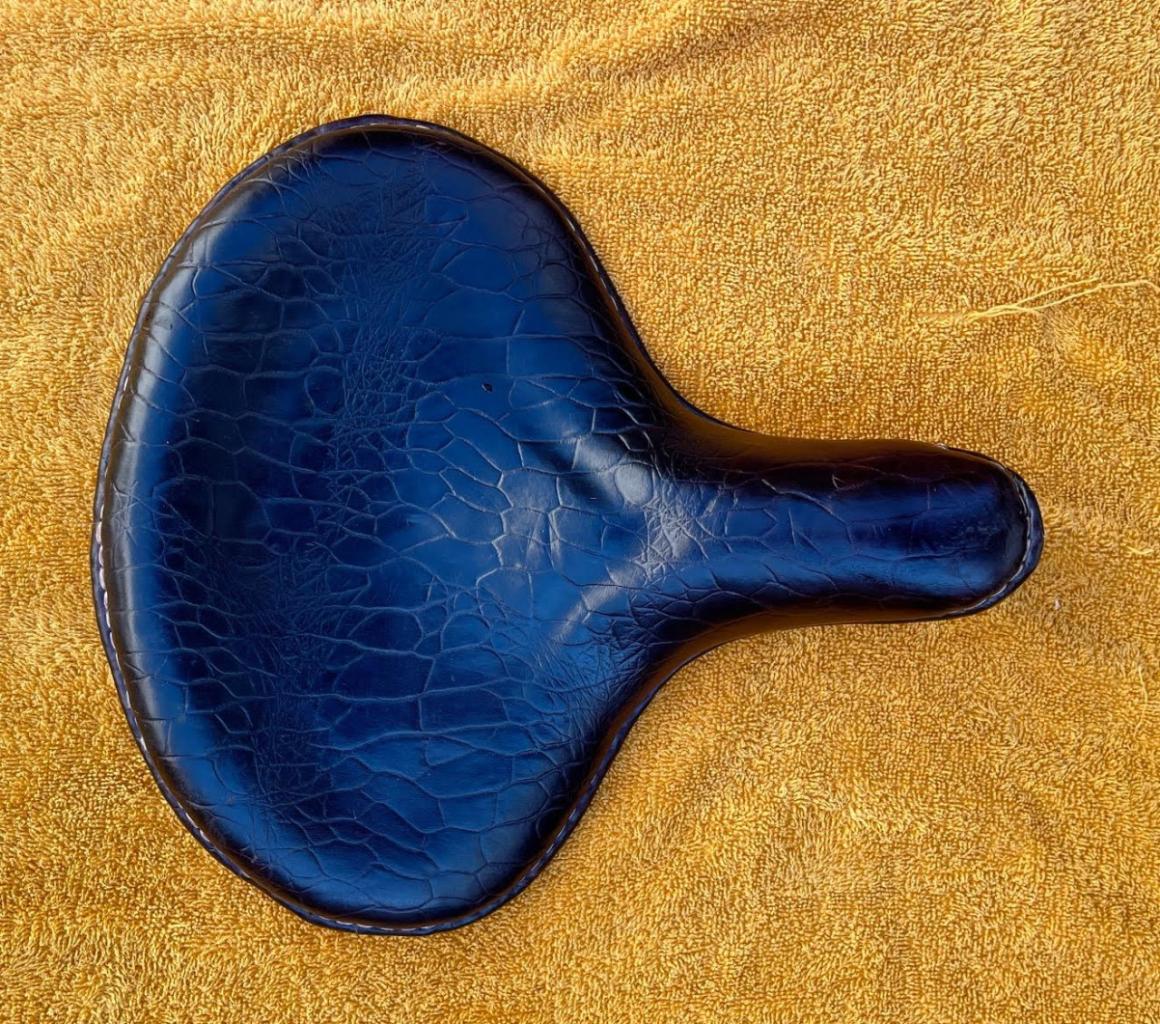 Selle HARLEY DAVIDSON harley flathead LesAnciennes.com