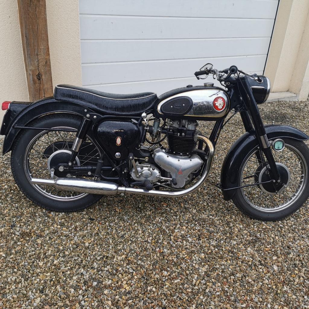 BSA A10 GOLDEN FLASH - 1960 LesAnciennes.com