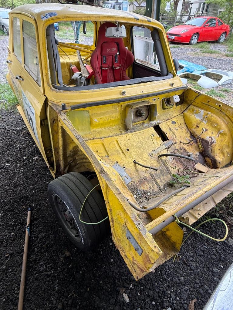 RENAULT 8 (R8) Proto - 1969 LesAnciennes.com