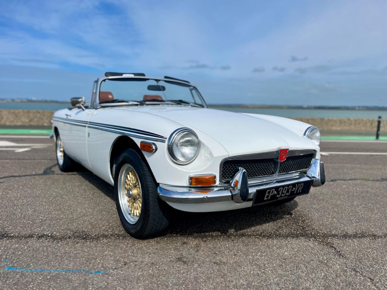 MG MGB - 1974 LesAnciennes.com