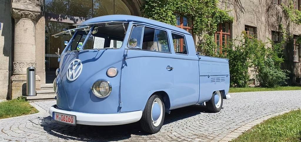 VOLKSWAGEN Combi T1 Doka 1.8 95 cv - 1966 LesAnciennes.com